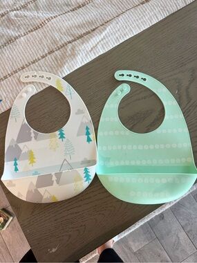 Target Silicone Baby Bibs - Mint & White Tree Print